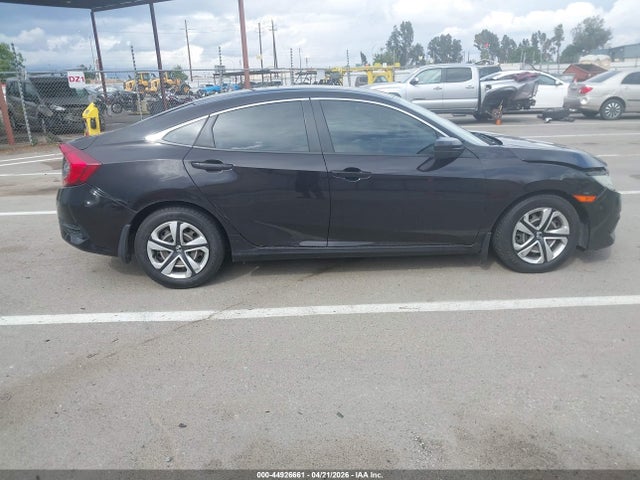 Honda Civic Lx 2018 2HGFC2F59JH552515 Image 14