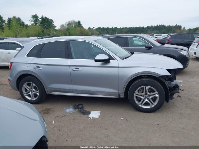 Продажа на аукционе авто 2018 Audi Q5 2.0t Premium, vin: WA1BNAFY7J2245553, номер лота: 44926693
