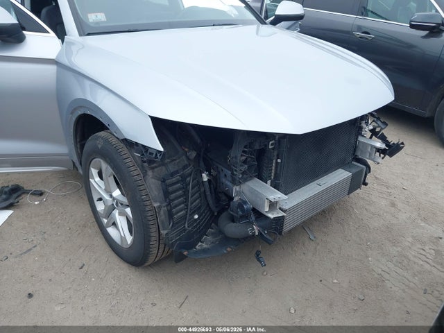 Продажа на аукционе авто 2018 Audi Q5 2.0t Premium, vin: WA1BNAFY7J2245553, номер лота: 44926693