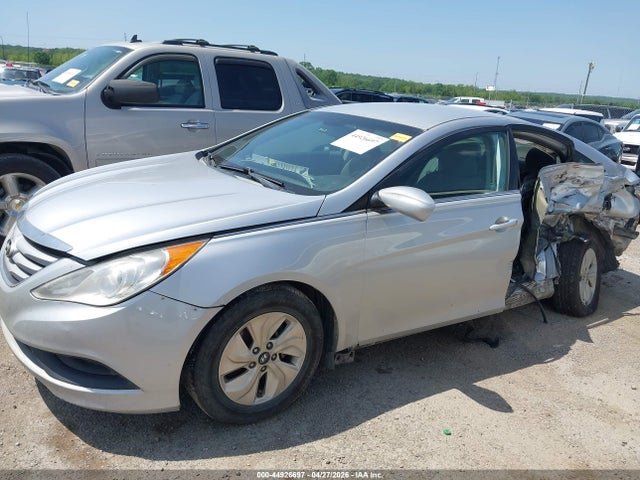 2014 Hyundai Sonata Gls მანქანა იყიდება აუქციონზე, vin: 5NPEB4ACXEH811766, აუქციონის ნომერი: 44926697