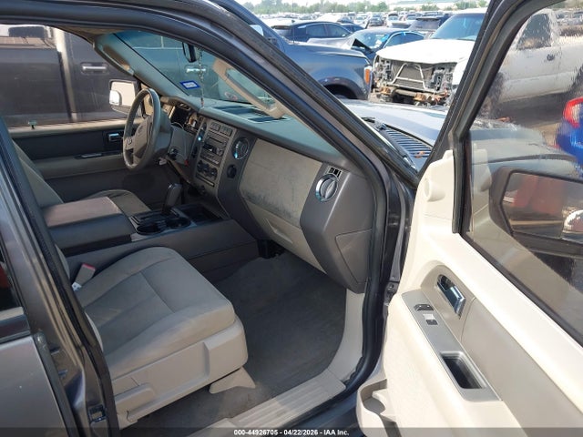 2010 Ford Expedition Xlt მანქანა იყიდება აუქციონზე, vin: 1FMJU1F53AEA48349, აუქციონის ნომერი: 44926705
