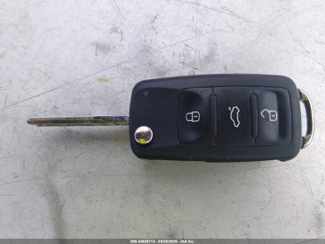 44926714 :رقم المزاد ، WVGBV7AX2HK042602 vin ، 2017 Volkswagen Tiguan 2.0t/2.0t S مزاد بيع