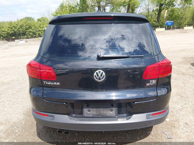 44926714 :رقم المزاد ، WVGBV7AX2HK042602 vin ، 2017 Volkswagen Tiguan 2.0t/2.0t S مزاد بيع