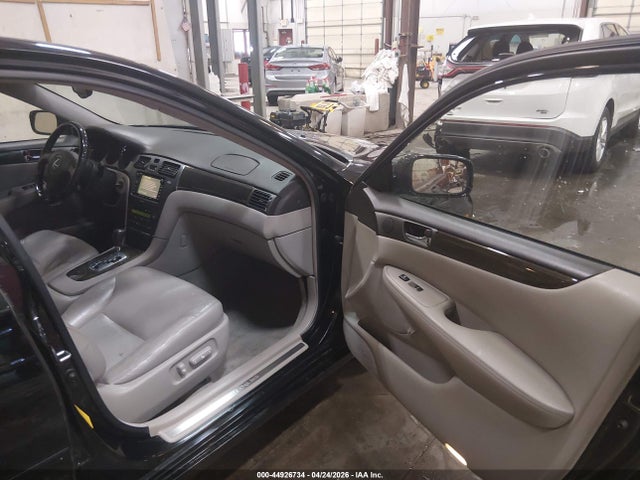 2004 Lexus Es 330 მანქანა იყიდება აუქციონზე, vin: JTHBA30G445041999, აუქციონის ნომერი: 44926734