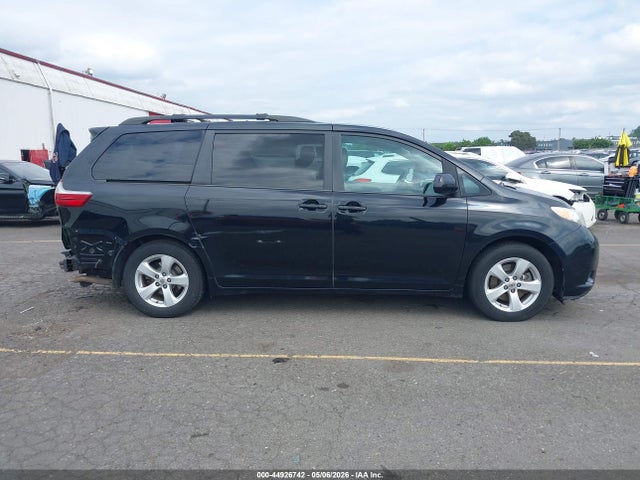 Toyota Sienna Le 8 Passenger 2015 5TDKK3DC9FS577902 Image 14