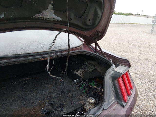 44926750 :رقم المزاد ، 1FA6P8CF2J5144342 vin ، 2018 Ford Mustang Gt Premium مزاد بيع