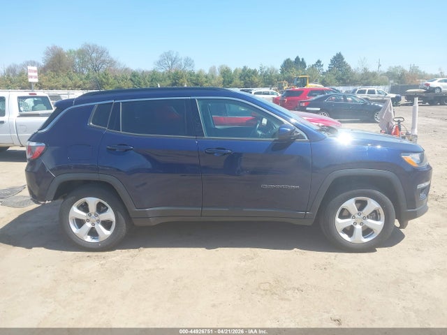 44926751 :رقم المزاد ، 3C4NJDBB1LT123113 vin ، 2020 Jeep Compass Latitude 4x4 مزاد بيع