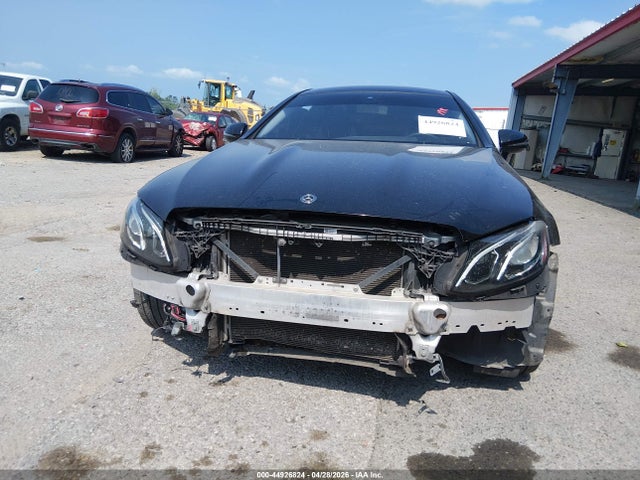 44926824 :رقم المزاد ، WDD1J6FB0JF017298 vin ، 2018 Mercedes-benz E 400 مزاد بيع