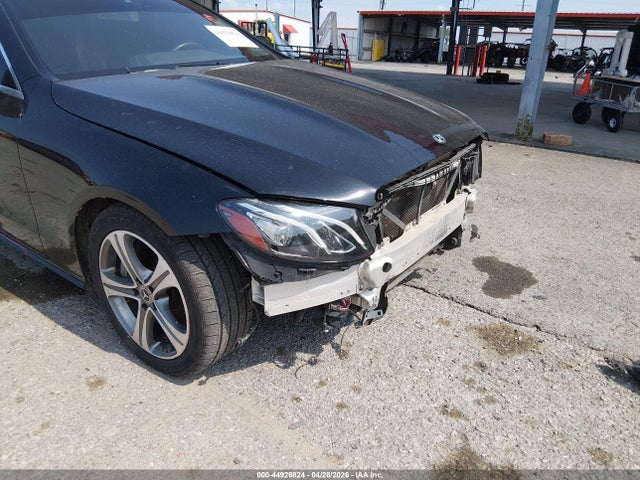 44926824 :رقم المزاد ، WDD1J6FB0JF017298 vin ، 2018 Mercedes-benz E 400 مزاد بيع