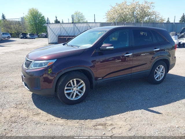 KIA SORENTO LX 2014 5XYKTCA68EG463803 Image 2