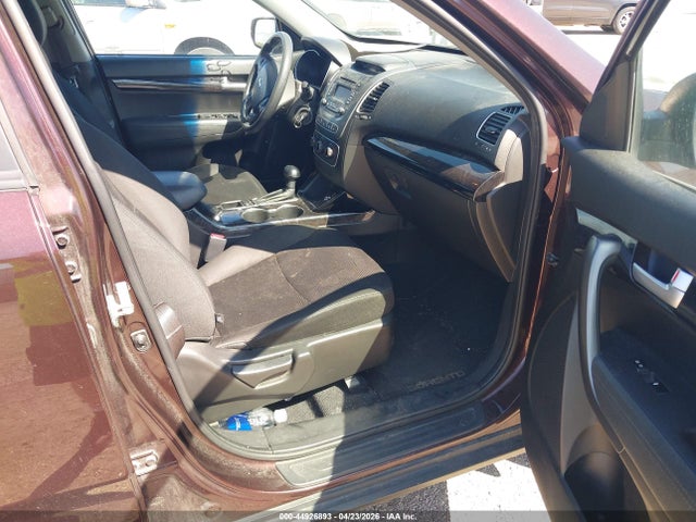 KIA SORENTO LX 2014 5XYKTCA68EG463803 Image 5