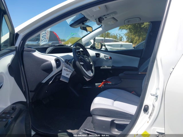 JTDKBRFUXH3048164 Toyota Prius Two