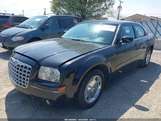 Продажа на аукционе авто 2005 Chrysler 300 Touring, vin: 2C3JA53G15H155364, номер лота: 44926902