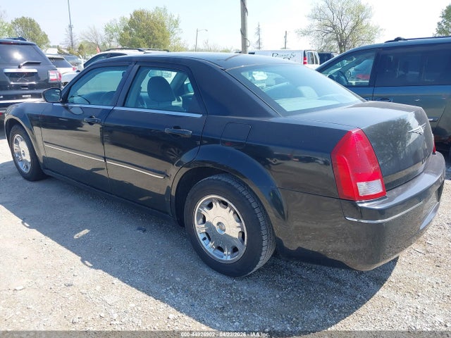 Продажа на аукционе авто 2005 Chrysler 300 Touring, vin: 2C3JA53G15H155364, номер лота: 44926902