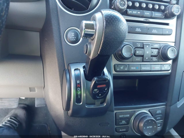 5FNYF4H99FB077889 Honda Pilot Touring