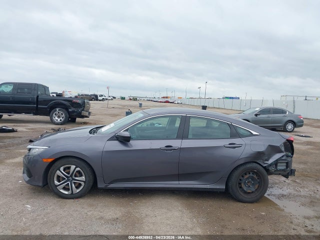 Aukcja sprzedaży 2018 Honda Civic Lx, vin: 19XFC2F52JE011090, numer aukcji: 44926952