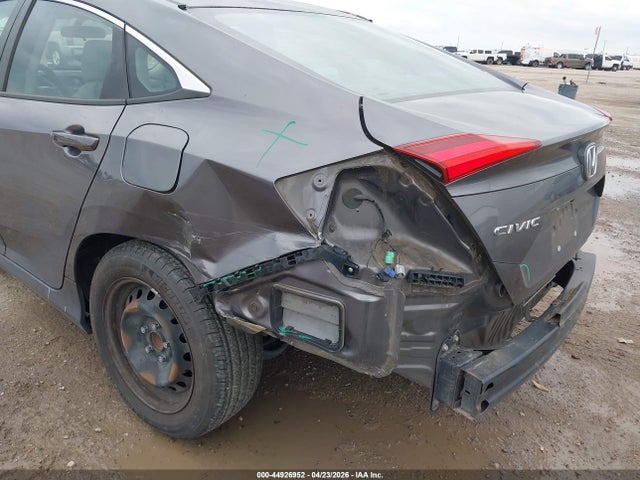 Aukcja sprzedaży 2018 Honda Civic Lx, vin: 19XFC2F52JE011090, numer aukcji: 44926952