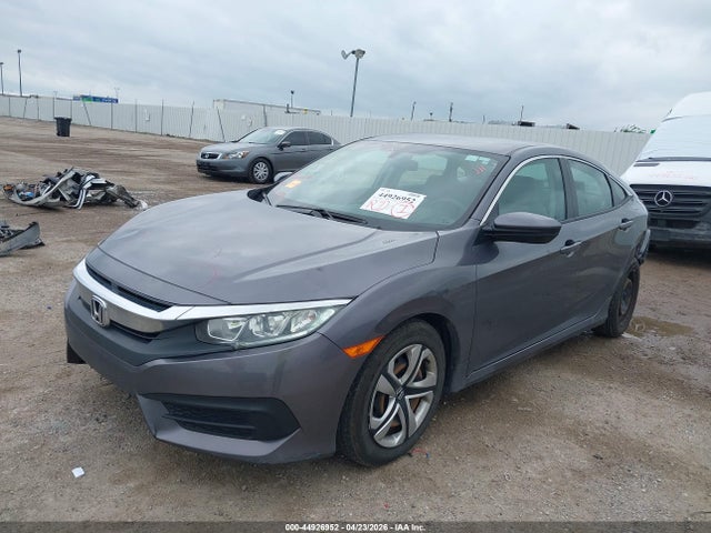Aukcja sprzedaży 2018 Honda Civic Lx, vin: 19XFC2F52JE011090, numer aukcji: 44926952