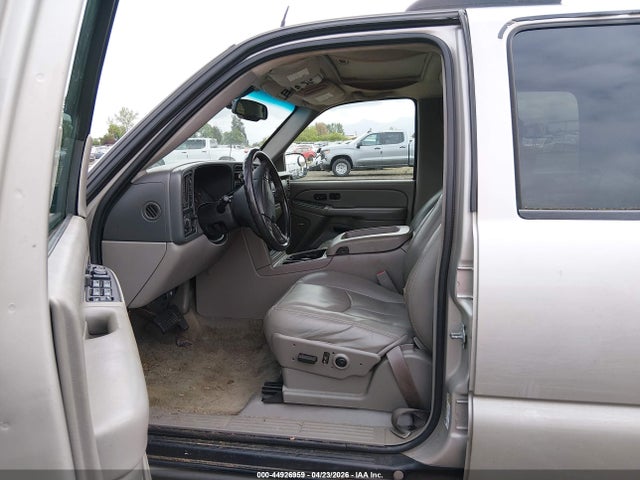 44926959 :رقم المزاد ، 3GNFK16T64G200305 vin ، 2004 Chevrolet Suburban 1500 Z71 مزاد بيع