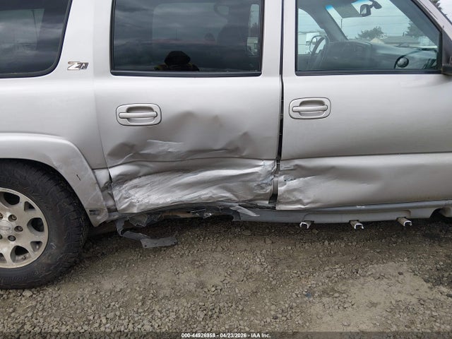 44926959 :رقم المزاد ، 3GNFK16T64G200305 vin ، 2004 Chevrolet Suburban 1500 Z71 مزاد بيع