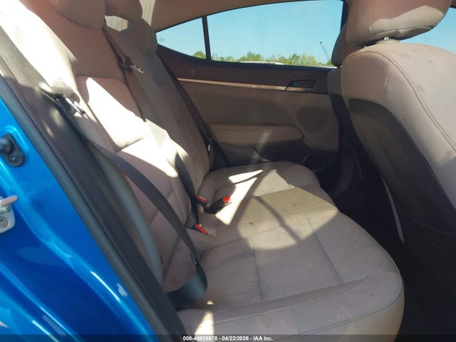 44926978 :رقم المزاد ، 5NPD84LF7HH105702 vin ، 2017 Hyundai Elantra Se مزاد بيع