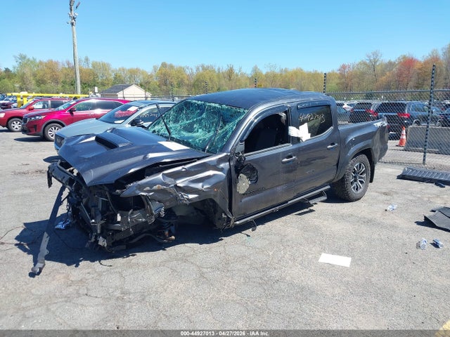 44927013 :رقم المزاد ، 3TMCZ5AN2NM530680 vin ، 2022 Toyota Tacoma Trd Sport مزاد بيع