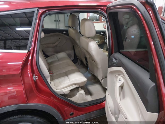 44927062 :رقم المزاد ، 1FMCU0J91GUA83998 vin ، 2016 Ford Escape Titanium مزاد بيع