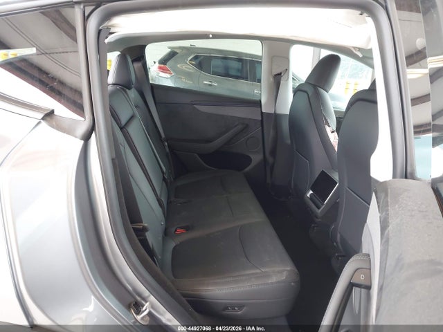 Продаж на аукціоні авто 2026 Tesla Model Y All-wheel Drive/long Range Launch Series/premium All-wheel Drive, vin: 7SAYGDEEXTF566220, номер лоту: 44927068