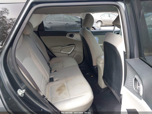 KIA SOUL LX 2020 KNDJ23AU0L7098296 Image 8