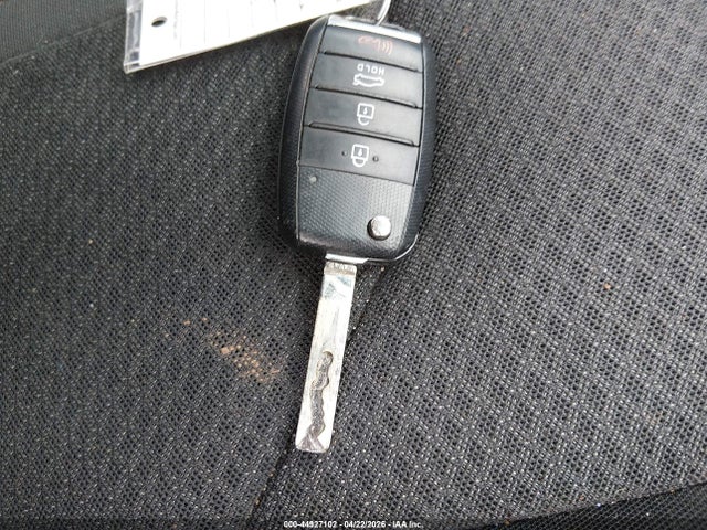 44927102 :رقم المزاد ، 5XXGT4L33GG008296 vin ، 2016 Kia Optima Lx مزاد بيع
