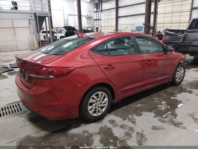 44927112 :رقم المزاد ، 5NPD74LF3HH204522 vin ، 2017 Hyundai Elantra Se مزاد بيع