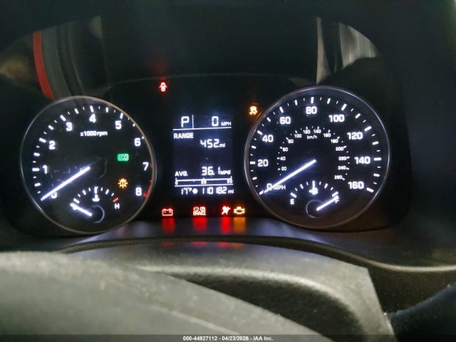 44927112 :رقم المزاد ، 5NPD74LF3HH204522 vin ، 2017 Hyundai Elantra Se مزاد بيع
