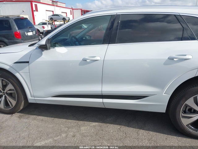 WA15AAGE2RB008817 Audi Q8 E-tron Premium Plus Quattro