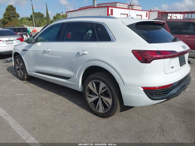 WA15AAGE2RB008817 Audi Q8 E-tron Premium Plus Quattro