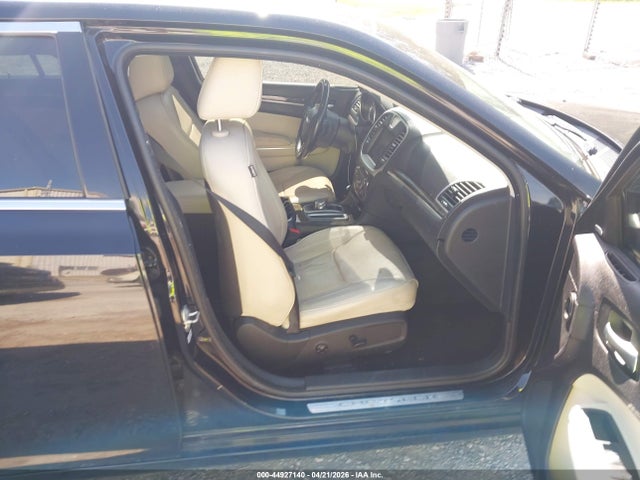 Продаж на аукціоні авто 2015 Chrysler 300c, vin: 2C3CCAEG4FH814001, номер лоту: 44927140