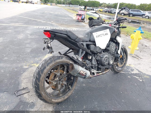 44927146 :رقم المزاد ، JH2SC801XJK000026 vin ، 2018 Honda Cb1000 Ra مزاد بيع