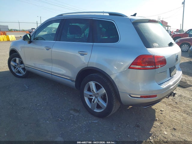 44927168 :رقم المزاد ، WVGFK9BP7CD002890 vin ، 2012 Volkswagen Touareg Tdi Lux مزاد بيع