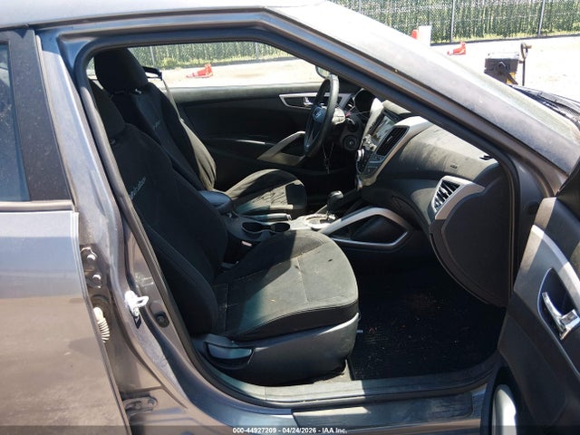44927209 :رقم المزاد ، KMHTC6AD6DU158605 vin ، 2013 Hyundai Veloster Base W/black مزاد بيع