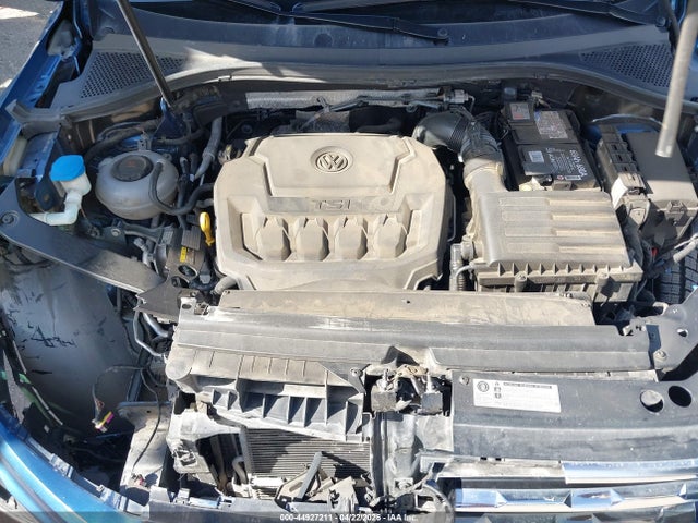 44927211 :رقم المزاد ، 3VV4B7AX8JM029648 vin ، 2018 Volkswagen Tiguan 2.0t Sel Premium مزاد بيع