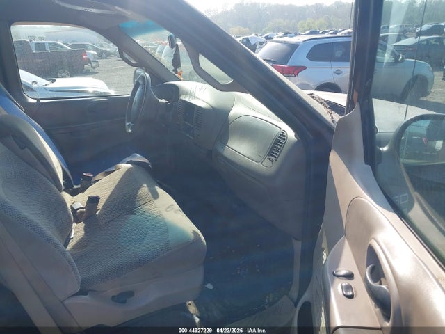 44927229 :رقم المزاد ، 1FTRX17W31NA01148 vin ، 2001 Ford F-150 Lariat/xl/xlt مزاد بيع