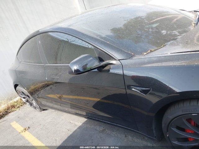 Tesla Model 3 Performance Dual Motor All-wheel Drive 2022 5YJ3E1EC2NF230400 Image 13