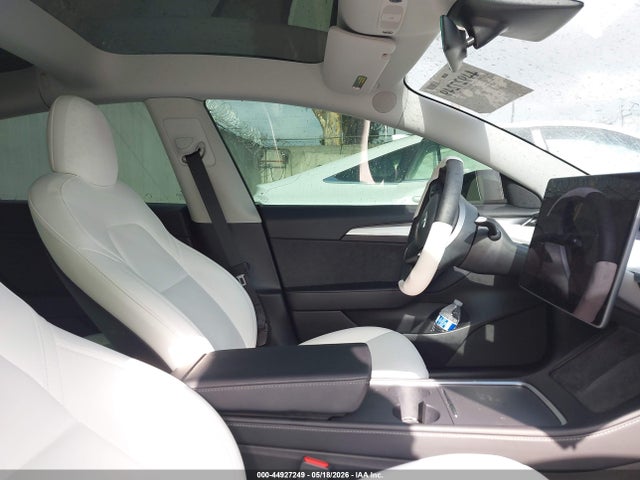 Tesla Model 3 Performance Dual Motor All-wheel Drive 2022 5YJ3E1EC2NF230400 Image 19