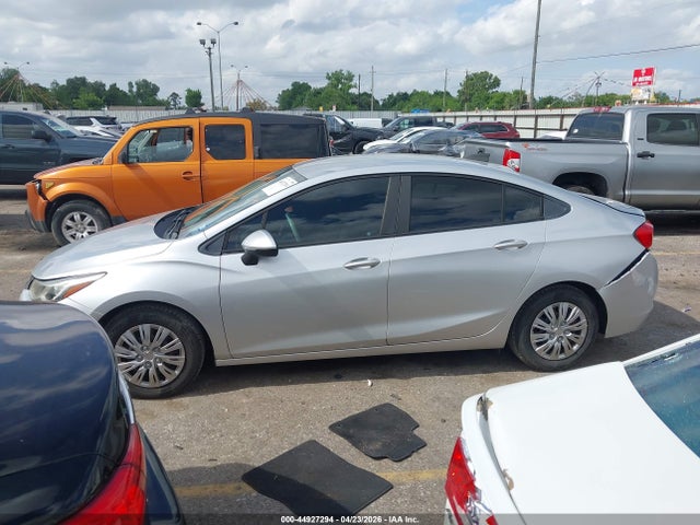Продажа на аукционе авто 2017 Chevrolet Cruze Ls Auto, vin: 1G1BC5SM2H7184446, номер лота: 44927294