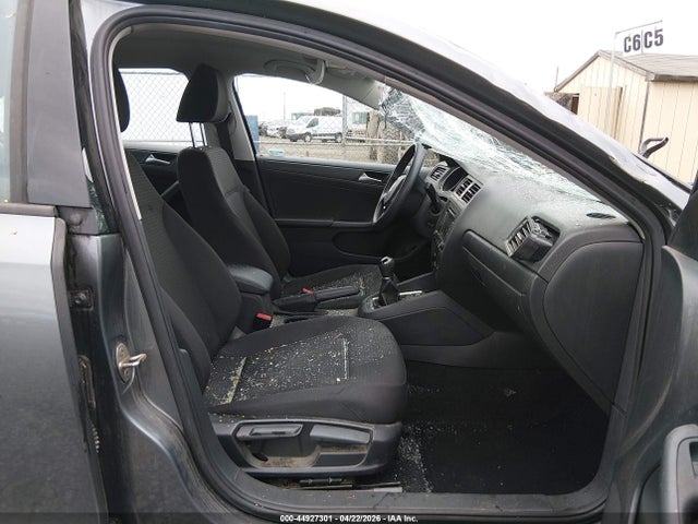2015 Volkswagen Jetta 2.0l S მანქანა იყიდება აუქციონზე, vin: 3VW1K7AJ9FM267512, აუქციონის ნომერი: 44927301