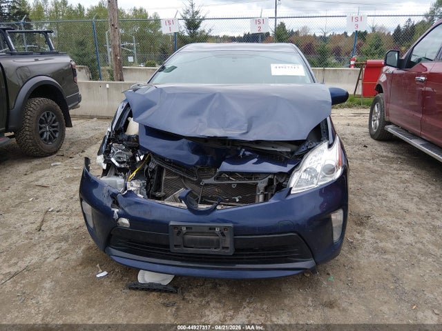 JTDKN3DU1F0477439 Toyota Prius Three