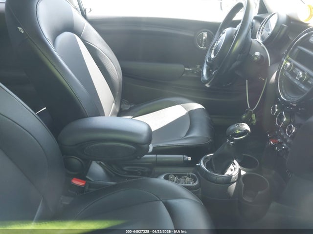 Aukcja sprzedaży 2015 Mini Hardtop Cooper, vin: WMWXM5C55FT937695, numer aukcji: 44927328