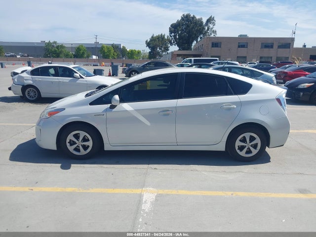Toyota Prius Four 2014 JTDKN3DU4E0360680 Image 15