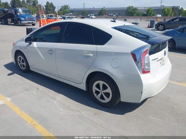 Toyota Prius Four 2014 JTDKN3DU4E0360680 Image 3