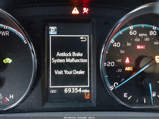 JTMRJREV0HD066677 Toyota Rav4 Hybrid Xle