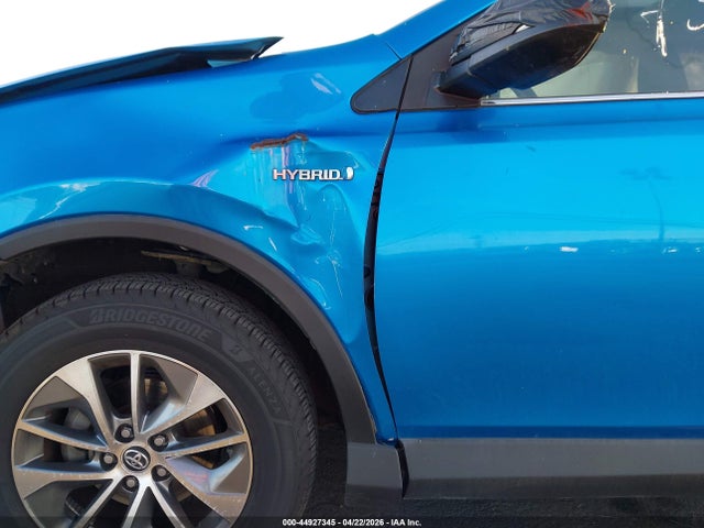 JTMRJREV0HD066677 Toyota Rav4 Hybrid Xle